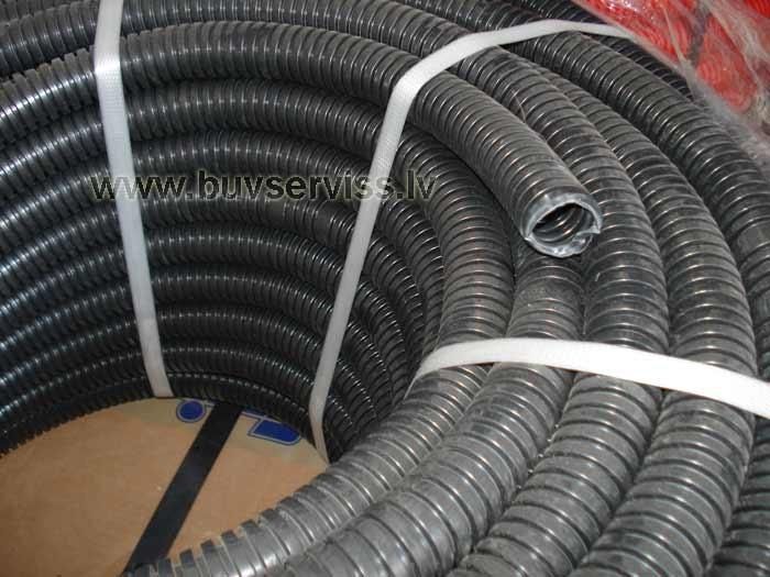 Gofrēta caurule (melna) 40mm x <b>25m</b>